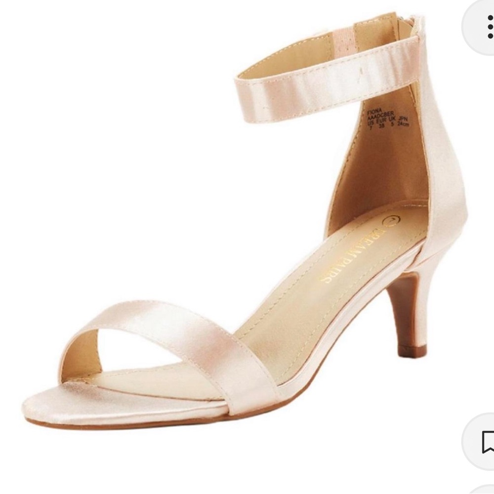 Dream Pairs Nude Kitten Heels Size 8